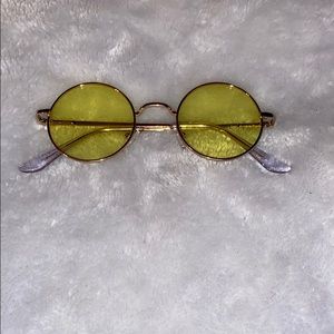 Yellow round glasses